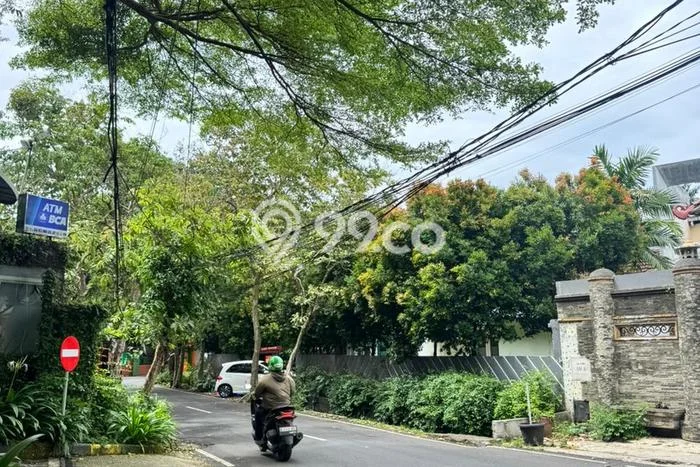 Hunian Eksklusif Siap Huni LT 871m2 di Cilandak, Jakarta Selatan Hunian Eksklusif Siap Huni LT 871m2 di Cilandak, Jakarta Selatan