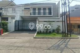 Ready to Use! Luxury House LT 325m2 Desain Modern di Pluit Ready to Use! Luxury House LT 325m2 Desain Modern di Pluit