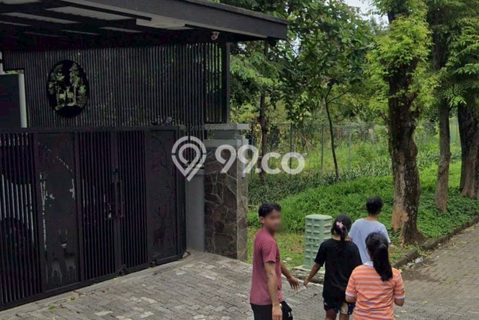 Rumah Elit LB 169m2 Siap Huni Desain Elegan di Graha Padma, Semarang Rumah Elit LB 169m2 Siap Huni Desain Elegan di Graha Padma, Semarang