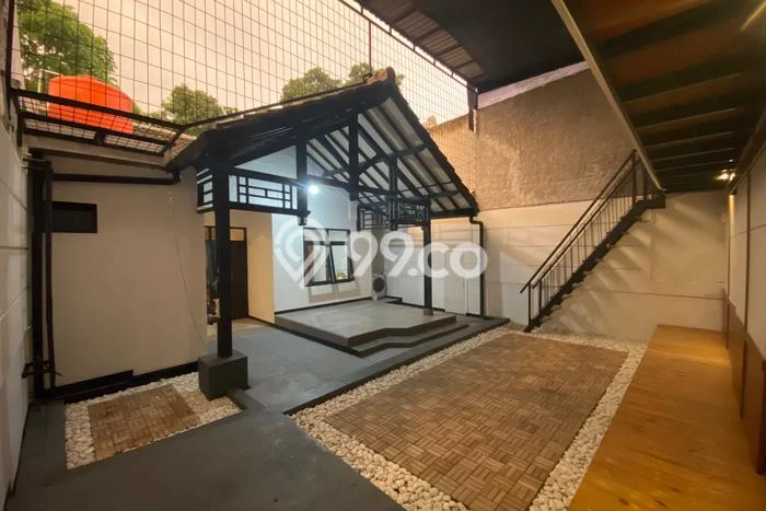 Siap Huni Rumah Mewah 5 Kamar di Cimahi Utara Dekat ke Mana Pun Siap Huni Rumah Mewah 5 Kamar di Cimahi Utara Dekat ke Mana Pun