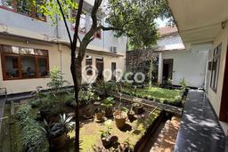 Rumah Luxury Modern Tanpa Renovasi di Supratman Bandung Rumah Luxury Modern Tanpa Renovasi di Supratman Bandung