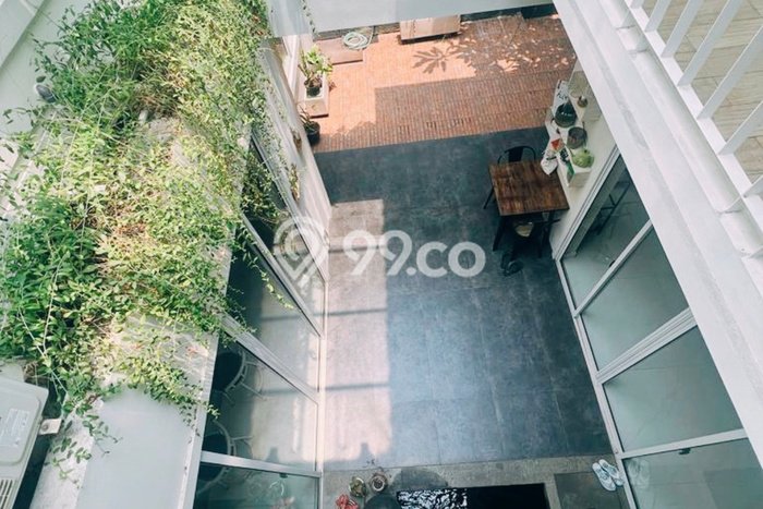 Hunian Mewah Siap Huni LT 271m2 di BSD, Tangerang Selatan Hunian Mewah Siap Huni LT 271m2 di BSD, Tangerang Selatan