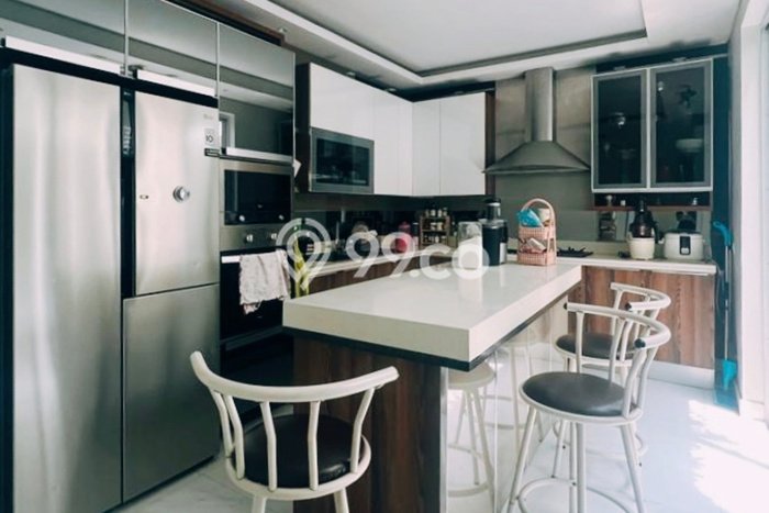 Hunian Mewah Siap Huni LT 271m2 di BSD, Tangerang Selatan Hunian Mewah Siap Huni LT 271m2 di BSD, Tangerang Selatan