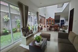 Hunian Mewah LB 300m2 Siap Pakai Desain Elegan di BSD The Green, Tangerang Hunian Mewah LB 300m2 Siap Pakai Desain Elegan di BSD The Green, Tangerang