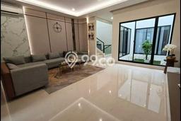 Hunian Elit LB 163m2 Siap Pakai Desain Elegan di Gading Serpong, Tangerang Hunian Elit LB 163m2 Siap Pakai Desain Elegan di Gading Serpong, Tangerang