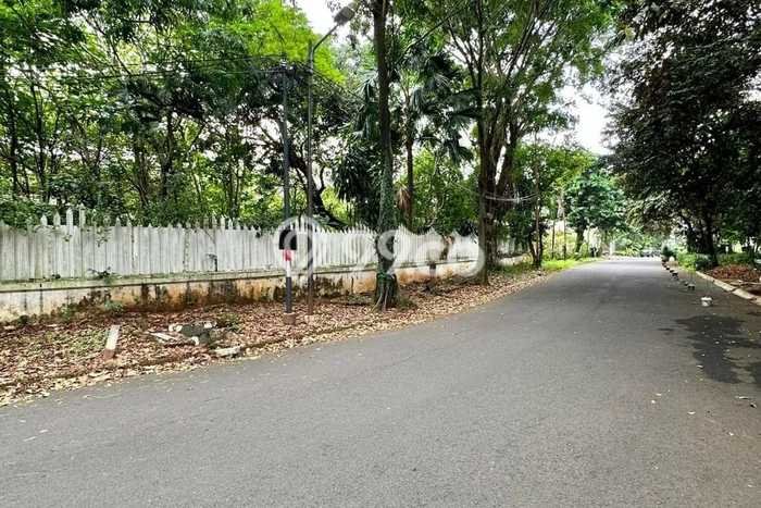 Tanah Dijual Lokasi Strategis di Jakarta Selatan dengan Luas 1387m2 Tanah Dijual Lokasi Strategis di Jakarta Selatan dengan Luas 1387m2