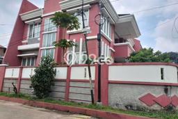 Jual Rumah Luas Elegan Dengan View Cantik di Green Ville, Jakarta Barat Jual Rumah Luas Elegan Dengan View Cantik di Green Ville, Jakarta Barat