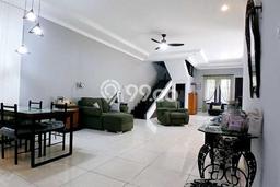 Rumah Elit Modern Siap Huni di Bintaro Jakarta Selatan Rumah Elit Modern Siap Huni di Bintaro Jakarta Selatan