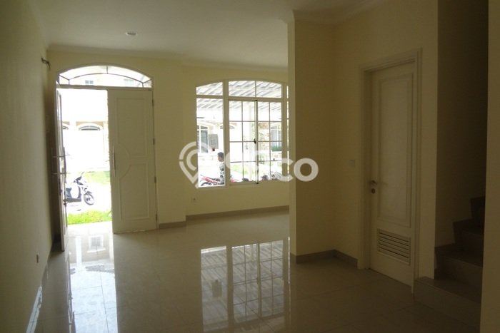 Dijual Rumah Eksklusif 3 KT di Green Lake City, Jakarta Barat Dijual Rumah Eksklusif 3 KT di Green Lake City, Jakarta Barat