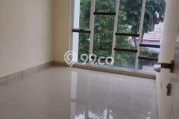 LOKASI TERBAIK! Rumah di Green Lake City, 4 KT, Lingkungan Elite, Luas 108m² LB 156m² LOKASI TERBAIK! Rumah di Green Lake City, 4 KT, Lingkungan Elite, Luas 108m² LB 156m²