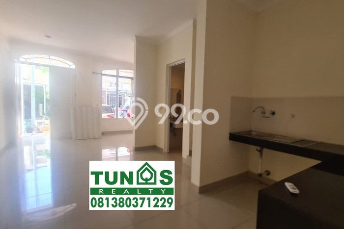 Disewakan! Rumah 3 Kamar Tidur &
3 Kamar Mandi di Green Lake City, Jakarta Barat Disewakan! Rumah 3 Kamar Tidur &
3 Kamar Mandi di Green Lake City, Jakarta Barat