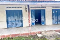 SEGERA MILIKI! Rumah di Mojogedang, Karanganyar, Luas 1850m2m² Bangunan 300m2m² SEGERA MILIKI! Rumah di Mojogedang, Karanganyar, Luas 1850m2m² Bangunan 300m2m²