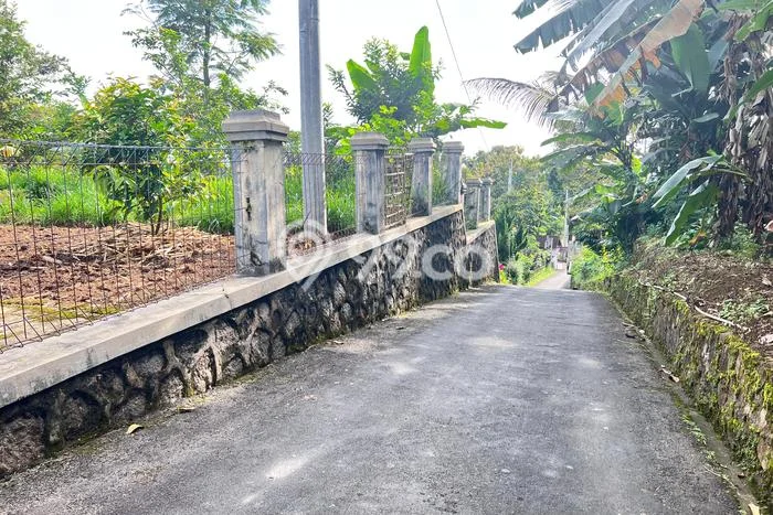 TANAH PROSPEKTIF! Tanah di Ngargoyoso, Luas 600m2m², Pinggir Jalan Raya TANAH PROSPEKTIF! Tanah di Ngargoyoso, Luas 600m2m², Pinggir Jalan Raya