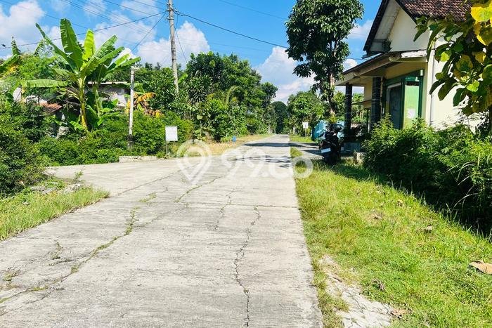 Jarang Ada! Tanah di Mojogedang Punya Luas 500m2 SHM Jarang Ada! Tanah di Mojogedang Punya Luas 500m2 SHM