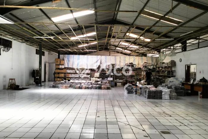 Gudang Disewa di Bandung dengan LB 1000m2 Area Komersial Ramai Gudang Disewa di Bandung dengan LB 1000m2 Area Komersial Ramai