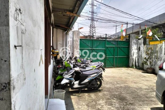 Gudang Disewa di Bandung dengan LB 1000m2 Area Komersial Ramai Gudang Disewa di Bandung dengan LB 1000m2 Area Komersial Ramai