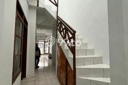 For Sale Rumah 3 Kamar Lokasi Strategis Nyaman dan Strategis di Taman Kopo Indah For Sale Rumah 3 Kamar Lokasi Strategis Nyaman dan Strategis di Taman Kopo Indah