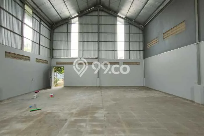 AREA PREMIUM! Gudang Disewakan Kawasan Taman Kopo Indah, Luas 175m², Jalan Strategis AREA PREMIUM! Gudang Disewakan Kawasan Taman Kopo Indah, Luas 175m², Jalan Strategis