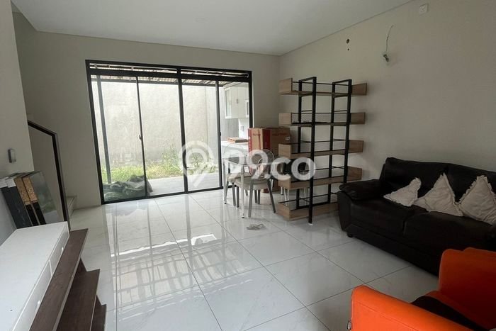 Disewakan! Rumah 3 Kamar Tidur &
2 Kamar Mandi di Kota Baru Parahyangan, Bandung Disewakan! Rumah 3 Kamar Tidur &
2 Kamar Mandi di Kota Baru Parahyangan, Bandung