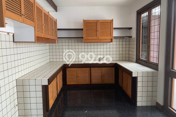 Rumah sewa siap pakai 4 KT di Permata Hijau, Jakarta Selatan Rumah sewa siap pakai 4 KT di Permata Hijau, Jakarta Selatan