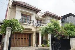 Rumah Luxury Modern Tanpa Renovasi di Slipi Jakarta Barat Rumah Luxury Modern Tanpa Renovasi di Slipi Jakarta Barat