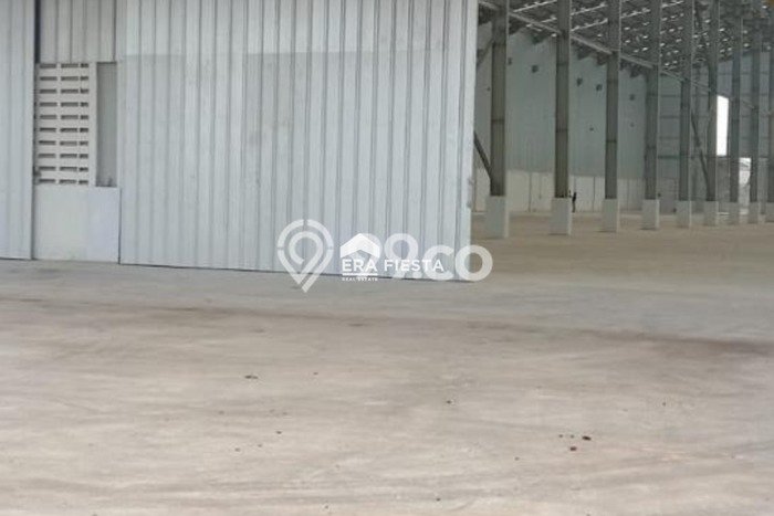 Gudang Disewakan Lokasi Sepatan Tangerang Harga Spesial! Gudang Disewakan Lokasi Sepatan Tangerang Harga Spesial!