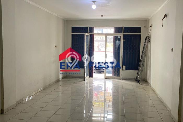 Unit Ruko Dijual di Duri Kosambi Jakarta Barat Luas Tanah 48m2, Luas Bangunan 96m2 Unit Ruko Dijual di Duri Kosambi Jakarta Barat Luas Tanah 48m2, Luas Bangunan 96m2