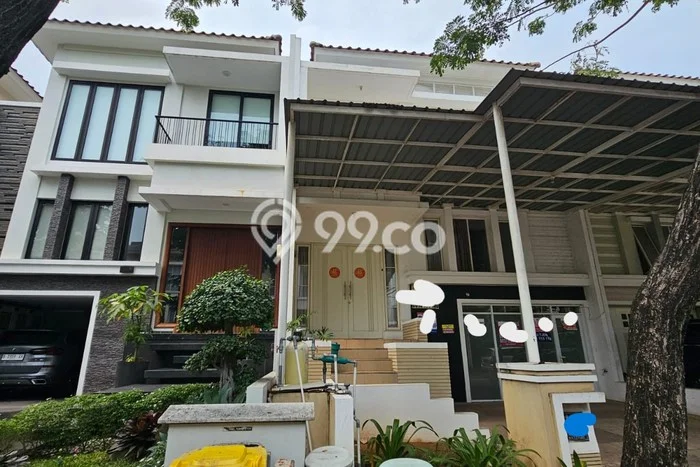 Rumah di , Dekat Stasiun, 4 KM, Luas 264m2m² Bangunan 450m2m² Rumah di , Dekat Stasiun, 4 KM, Luas 264m2m² Bangunan 450m2m²