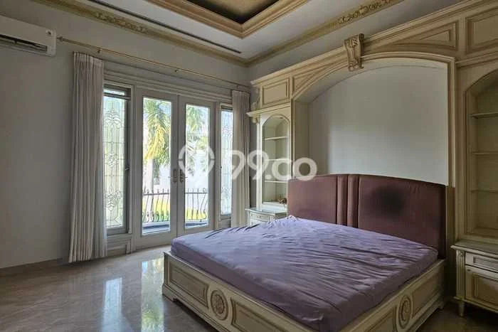 Disewakan Rumah Strategis LT 450m2 / LB 900m2 di Pantai Indah Kapuk, Jakarta Utara Disewakan Rumah Strategis LT 450m2 / LB 900m2 di Pantai Indah Kapuk, Jakarta Utara
