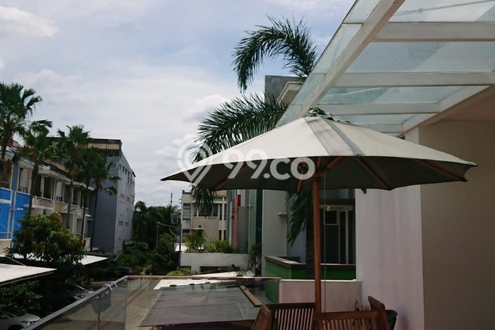 Rumah Elit Modern Tanpa Renovasi di Pantai Indah Kapuk Jakarta Utara Rumah Elit Modern Tanpa Renovasi di Pantai Indah Kapuk Jakarta Utara