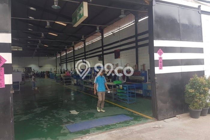 Unit Pabrik Dijual di Periuk Tangerang Luas Tanah 10000m2, Luas Bangunan 8000m2 Unit Pabrik Dijual di Periuk Tangerang Luas Tanah 10000m2, Luas Bangunan 8000m2