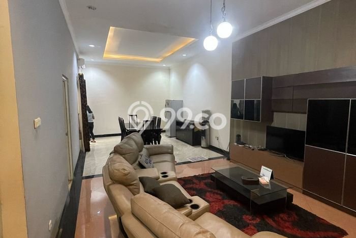 Disewakan! Rumah 3 Kamar Tidur &
3 Kamar Mandi di Pantai Indah Kapuk, Jakarta Utara Disewakan! Rumah 3 Kamar Tidur &
3 Kamar Mandi di Pantai Indah Kapuk, Jakarta Utara