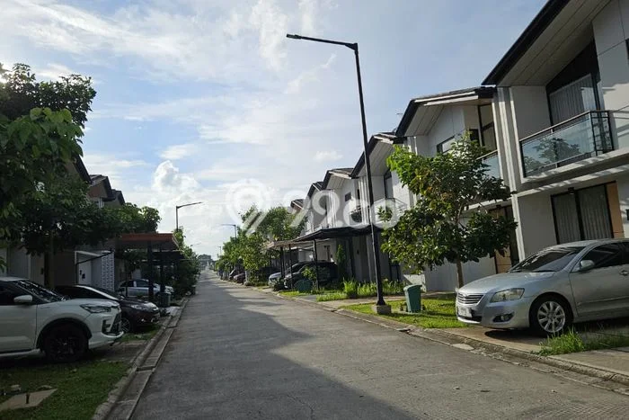 Rumah Modern Cantik 3 Kamar Bisa Langsung Pindah di Cibodas Rumah Modern Cantik 3 Kamar Bisa Langsung Pindah di Cibodas