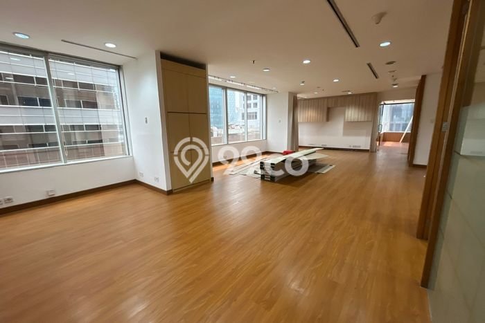 Kantor paling strategis disewakan di Kebayoran Baru Jakarta Selatan Kantor paling strategis disewakan di Kebayoran Baru Jakarta Selatan