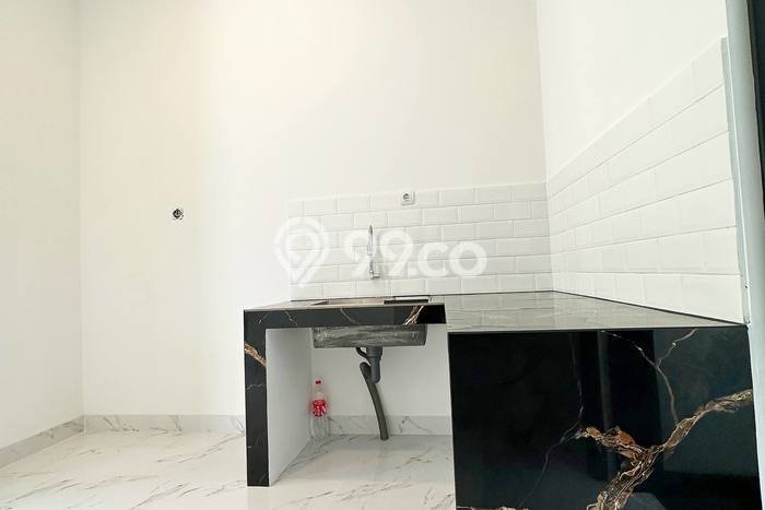 Rumah Strategis Minimalis Lb 75m2 di Ciracas, Jakarta Timur Rumah Strategis Minimalis Lb 75m2 di Ciracas, Jakarta Timur