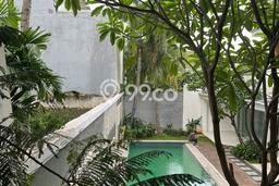 Rumah Modern Dikontrakkan di Menteng Jakarta Pusat Area Sangat Strategis Rumah Modern Dikontrakkan di Menteng Jakarta Pusat Area Sangat Strategis
