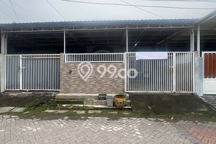 Rumah Minimalis 3 KT LT 200m2 di Wonorejo Rumah Minimalis 3 KT LT 200m2 di Wonorejo