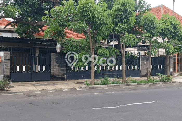 Ready to Use! Premium House LT 530m2 Desain Modern di Diponegoro Ready to Use! Premium House LT 530m2 Desain Modern di Diponegoro