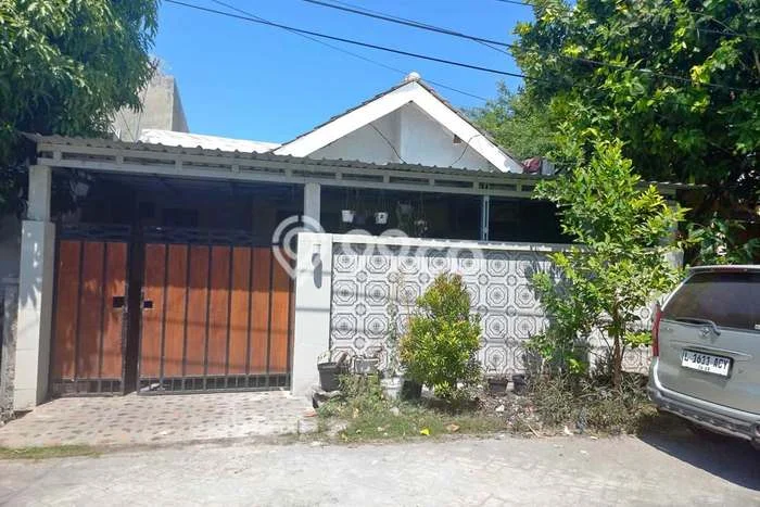 Dijual Hunian Rumah Nyaman 4 Kamar di Gununganyar, Surabaya Dijual Hunian Rumah Nyaman 4 Kamar di Gununganyar, Surabaya