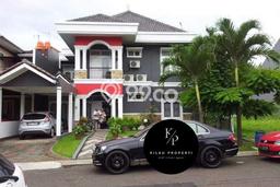 Ready to Use! Luxury House LT 240m2 Desain Elegan di Kota Wisata Ready to Use! Luxury House LT 240m2 Desain Elegan di Kota Wisata