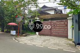 Ready to Use! Premium House LT 491m2 Desain Modern di Kalibata Ready to Use! Premium House LT 491m2 Desain Modern di Kalibata