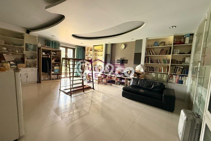 Hunian Eksklusif Dijual LT 300m2 di Kemayoran, Jakarta Pusat Hunian Eksklusif Dijual LT 300m2 di Kemayoran, Jakarta Pusat
