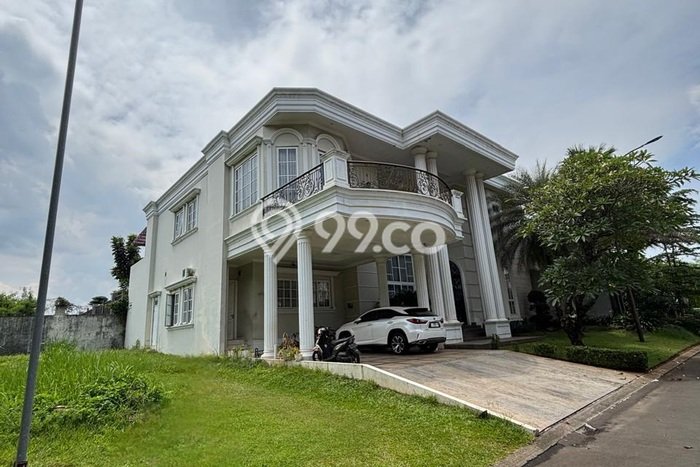 Rumah Mewah LB 535m2 Siap Pakai Desain Elegan di Kota Wisata, Bogor Rumah Mewah LB 535m2 Siap Pakai Desain Elegan di Kota Wisata, Bogor