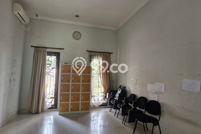 Rumah Mewah LB 800m2 Siap Huni Desain Elegan di Kota Wisata, Bogor Rumah Mewah LB 800m2 Siap Huni Desain Elegan di Kota Wisata, Bogor