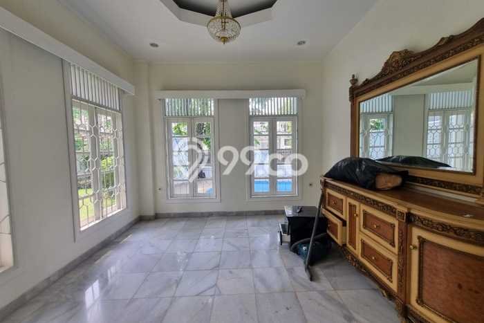 Disewakan! Rumah 4 Kamar Tidur &
3 Kamar Mandi di Kuningan, Jakarta Selatan Disewakan! Rumah 4 Kamar Tidur &
3 Kamar Mandi di Kuningan, Jakarta Selatan