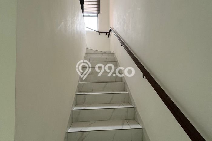 Hunian Nyaman Asri 4 KT Siap Huni di Suvarna Sutera Tangerang Hunian Nyaman Asri 4 KT Siap Huni di Suvarna Sutera Tangerang