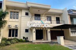 Rumah Elit Modern Tanpa Renovasi di Pakuwon Indah Surabaya Rumah Elit Modern Tanpa Renovasi di Pakuwon Indah Surabaya