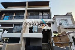 Siap Huni Hunian Elit 4 Kamar di Lakarsantri Dekat ke Mana Saja Siap Huni Hunian Elit 4 Kamar di Lakarsantri Dekat ke Mana Saja