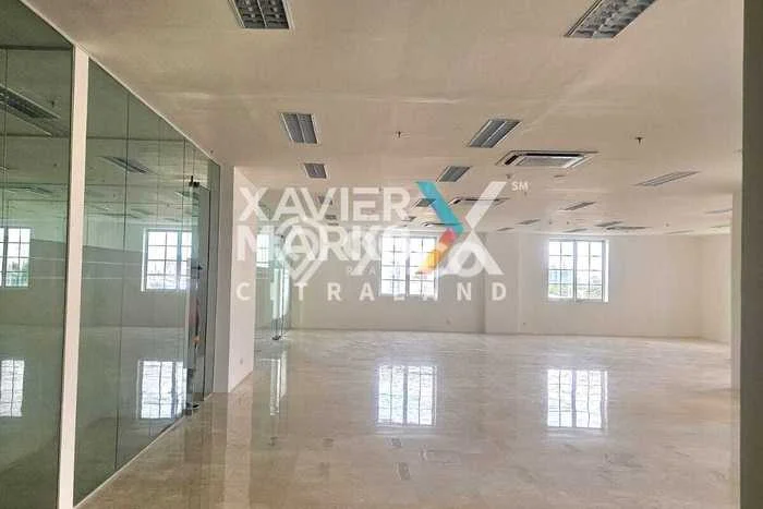 Untuk Disewa Komersial di Genteng Surabaya LT 1000m2, LB 2400m2 Untuk Disewa Komersial di Genteng Surabaya LT 1000m2, LB 2400m2