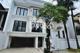Ready to Use! Premium House LT 256m2 Desain Modern di Citraland Ready to Use! Premium House LT 256m2 Desain Modern di Citraland